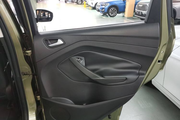 Used Ford Kuga 2013 1.6L GTDi Two-Wheel-Drive Trend Model
