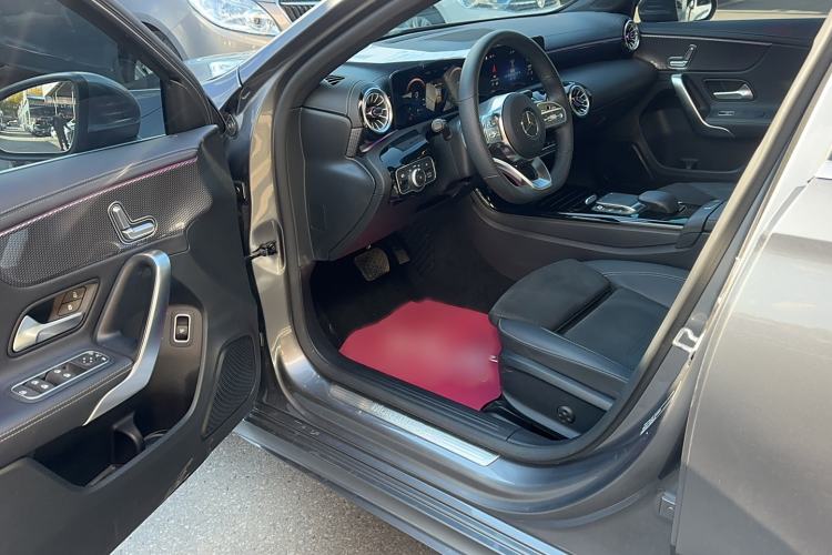 Used Mercedes-Benz A-Class 2021 A 200 L Sport Sedan Fashion Model
