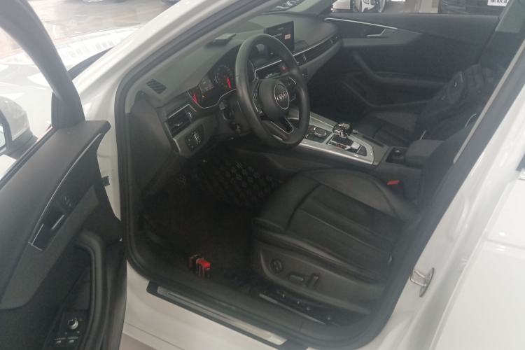 Used Audi A4L 2019 40 TFSI Ambition Version China V