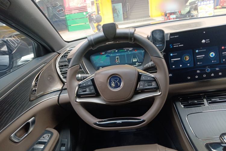 Used BYD Han 2022 DM-i 121KM Luxury Model