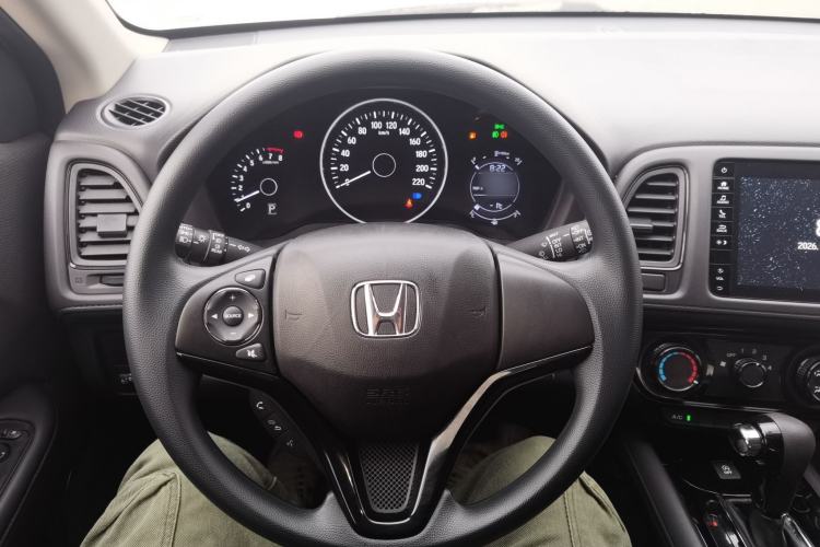 Used Honda Vezel 2020 1.5L CVT Pioneer Edition
