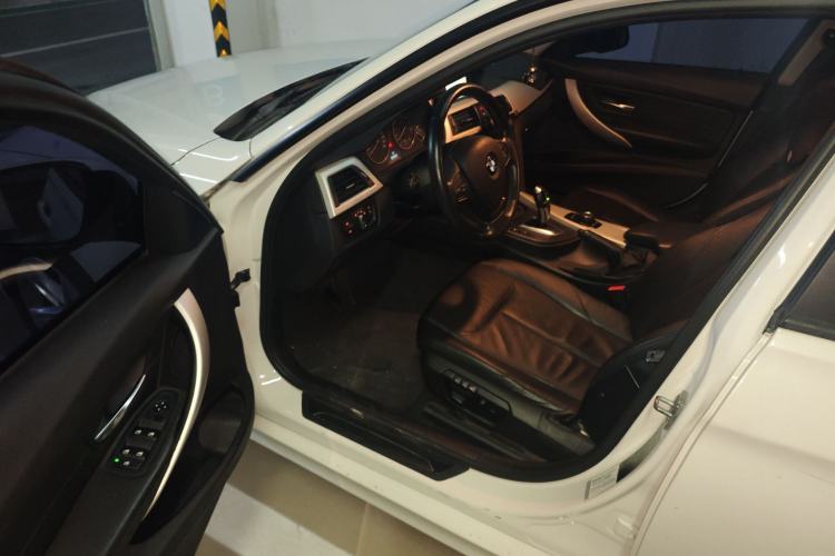 Used BMW 3 Series 2014 320i Sport Edition
