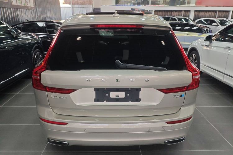 Used Volvo XC60 2019 T5 4x4 Smart Edition China V Standard
