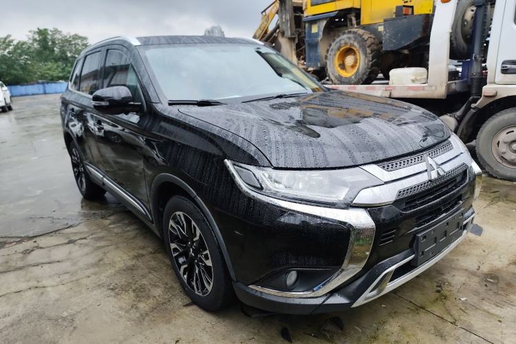 Used Mitsubishi Outlander 2019 2.0L Two-Wheel Drive Comfort Edition 5 Seats China VI Standard
