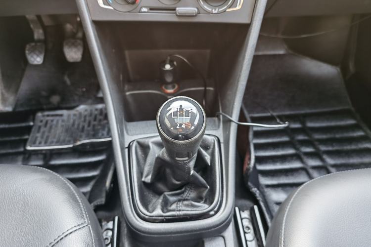 Used Volkswagen Santana 2013 1.6L Manual Comfort Edition