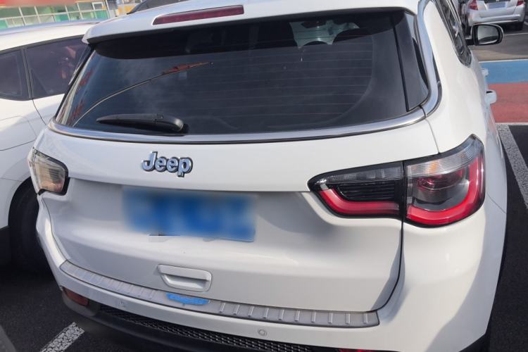 Used  Compass 2017 200T Automatic Family Edition
