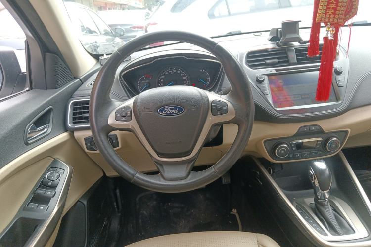 Used Ford Escort 2015 1.5L Automatic Fashion Model