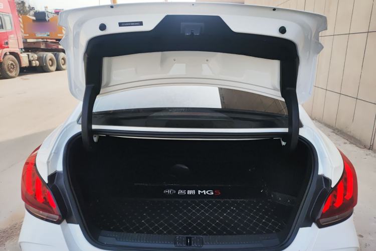 Used MG 5 2021 180 DVVT CVT Youth Luxury Edition