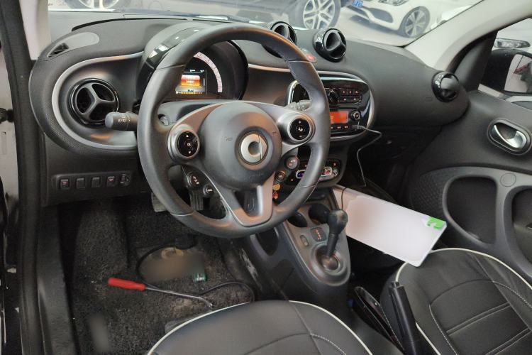 Used  fortwo 2015 1.0L 52 kW Hardtop Passion Edition
