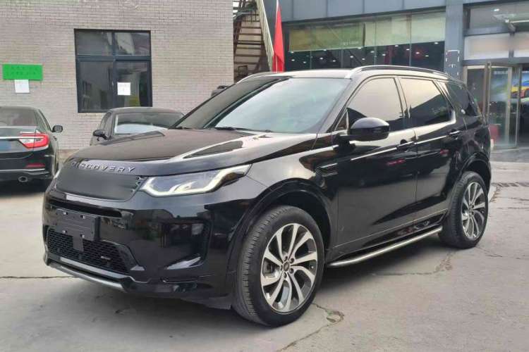 Used Land Rover Discovery Sport 2022 Revised Version 200 PS Family Edition 5 Seats
