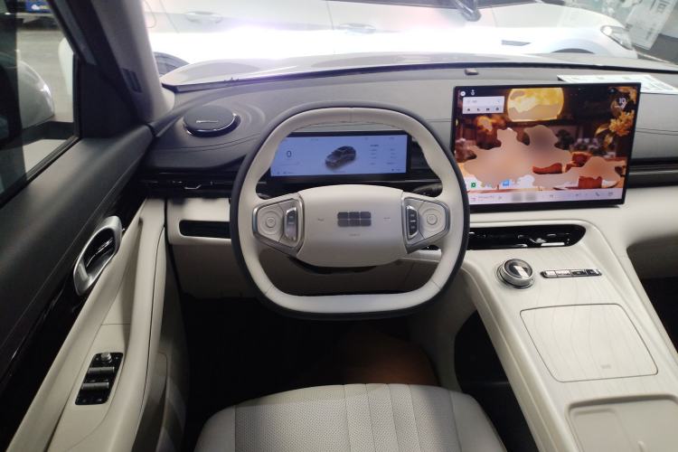 Used  E5 2024 440km Exploration Version
