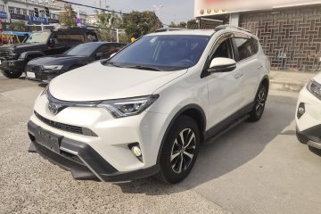 Used Toyota RAV4 2019 2.0L CVT Two-Wheel Drive ZhiShang Version China VI Standard