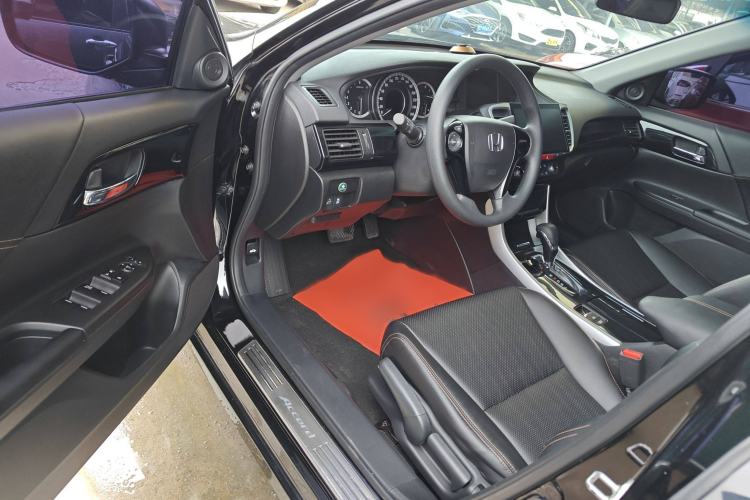 Used Honda Accord 2016 2.0L Comfort Edition
