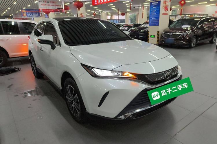 Used Toyota Harrier 2022 2.0L CVT Two-Wheel Drive Deluxe Edition
