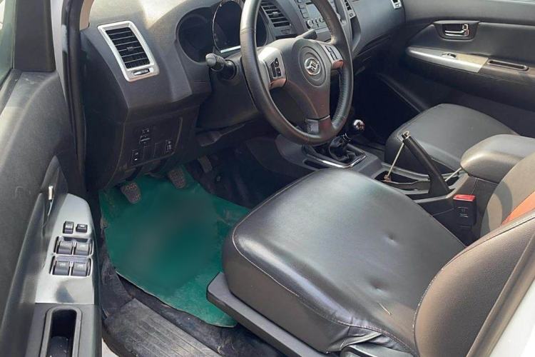 Used Huanghai Xianglong 2016 2.8T Diesel Two-Wheel Drive New Elite Edition JE493ZLQ4CB
