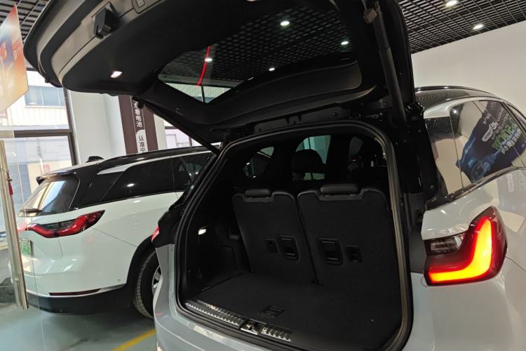 Used Nio ES8 2020 580 km Range Signature Edition Six-Seater Version
