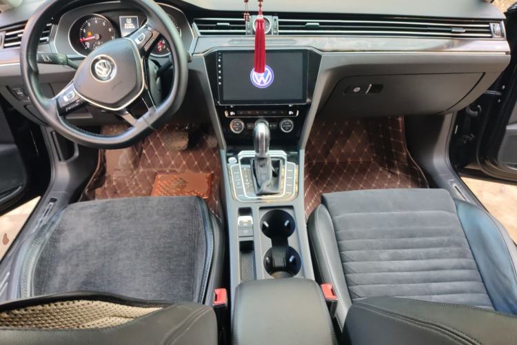 Used Volkswagen Magotan 2017 330TSI DSG Luxury Model
