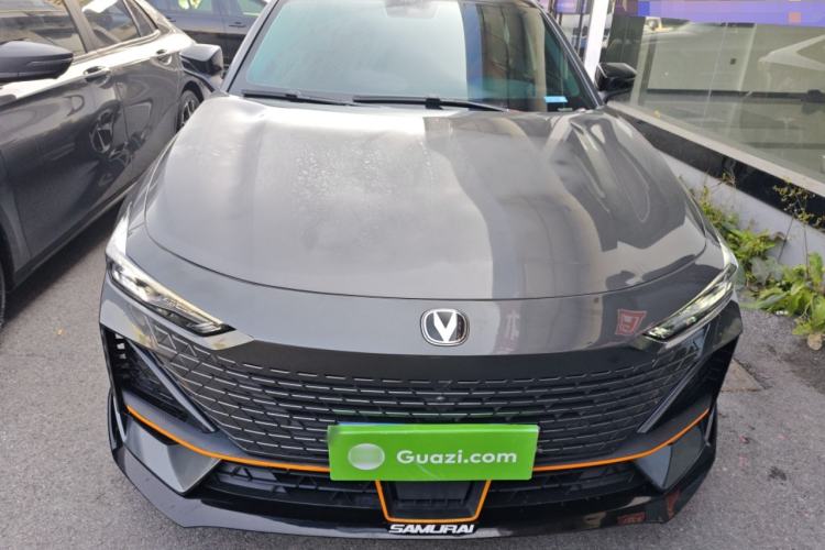 Used Changan UNI-V 2022 1.5T Prestige Version
