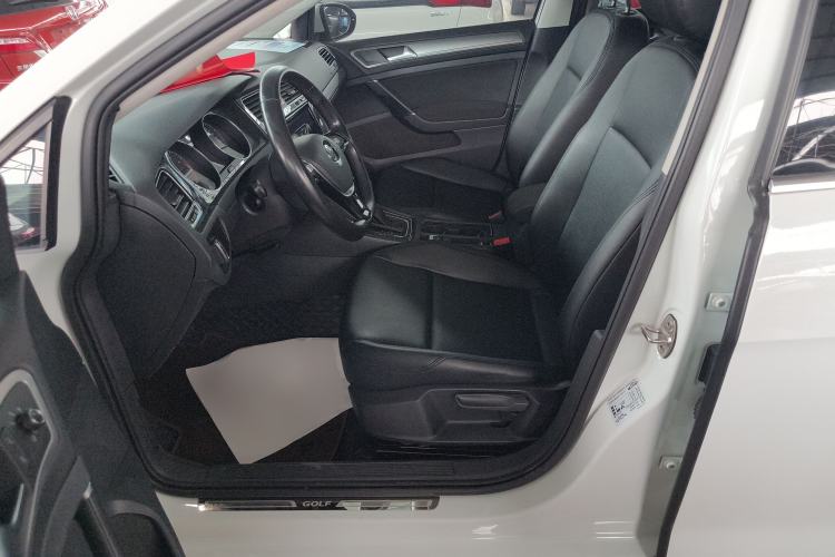 Used Volkswagen Golf 2019 200TSI DSG Comfort Version China VI Standard
