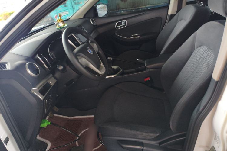 Used Venucia T70 2015 1.6L Manual Ruixing Edition
