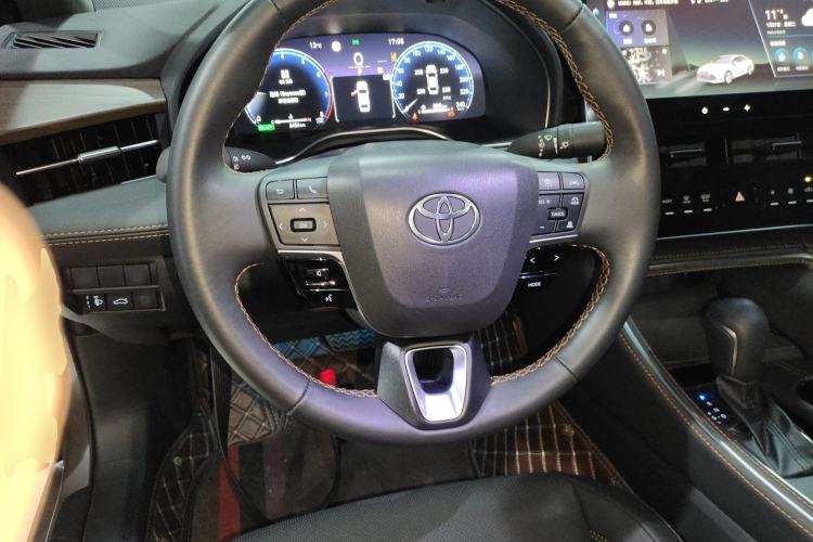 Used Toyota Avalon 2024 Dual-Motor 2.0L Luxury Edition
