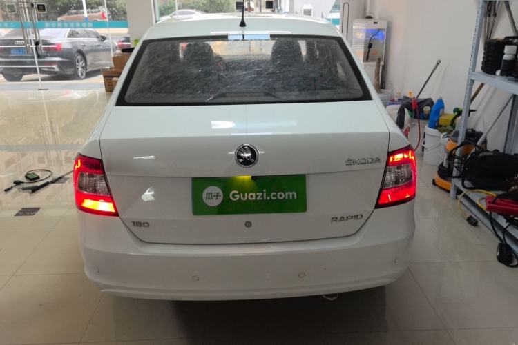 Used Skoda Rapid 2016 1.6L Automatic Front-Wheel Drive Model