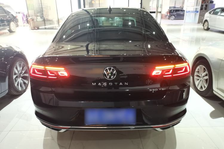 Used Volkswagen Magotan 2023 2 Million Units Limited Edition 330TSI DSG Leading Version
