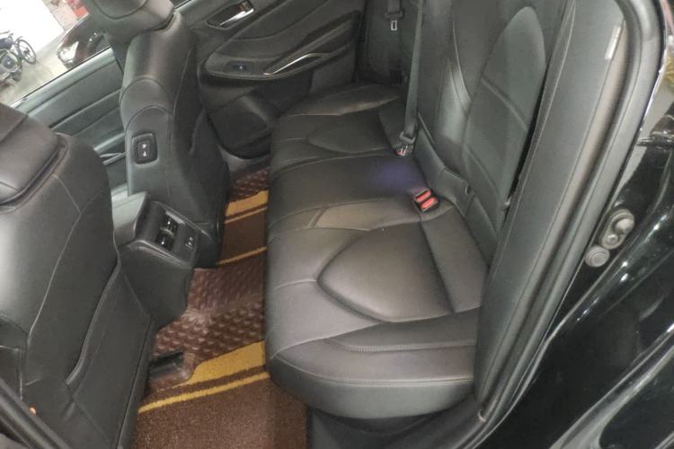 Used Toyota Avalon 2019 Dual-Engine 2.5L Luxury Edition China VI Standard
