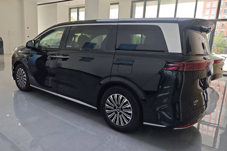 Used BYD Xia 2025 DM-i 1.5T 180km Excellence Model
