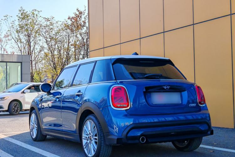 Used  MINI 2022 1.5T COOPER Classic Edition Five-Door Version
