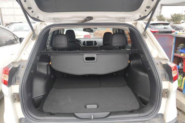 Used  Cherokee 2017 2.0L Superior Edition