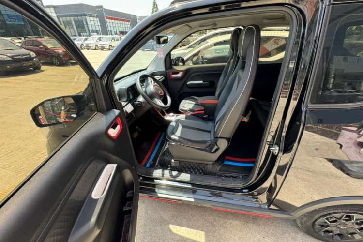Used Wuling Hongguang MINIEV 2022 GAMEBOY 300km Enthusiast Model with Lithium Iron Phosphate
