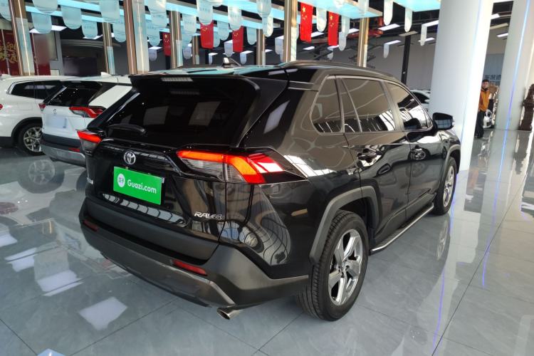 Used Toyota RAV4 2022 2.0L CVT Two-Wheel Drive Fashion Plus Edition
