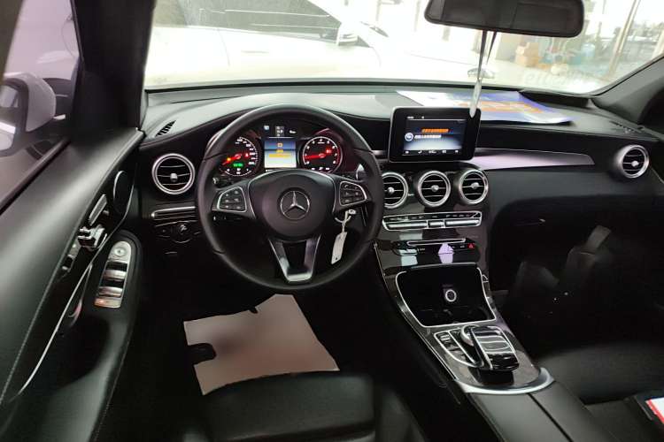 Used Mercedes-Benz GLC 2017 GLC 260 4MATIC Dynamic Edition
