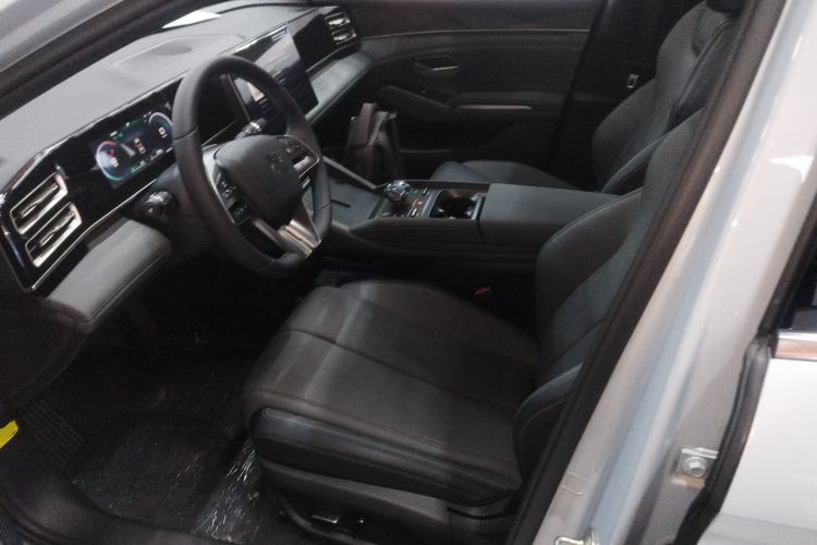 Used BYD Qin L 2024 DM-i 120KM Leading Model
