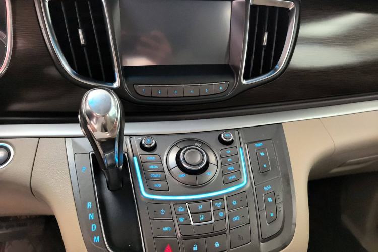 Used Buick GL8 2013 2.4L CT Luxury Business Comfort Edition
