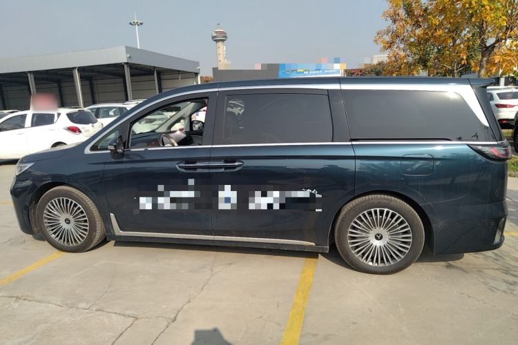 Used VOYAH Dream 2025 PHEV Four-Wheel-Drive Flagship Kunpeng Edition
