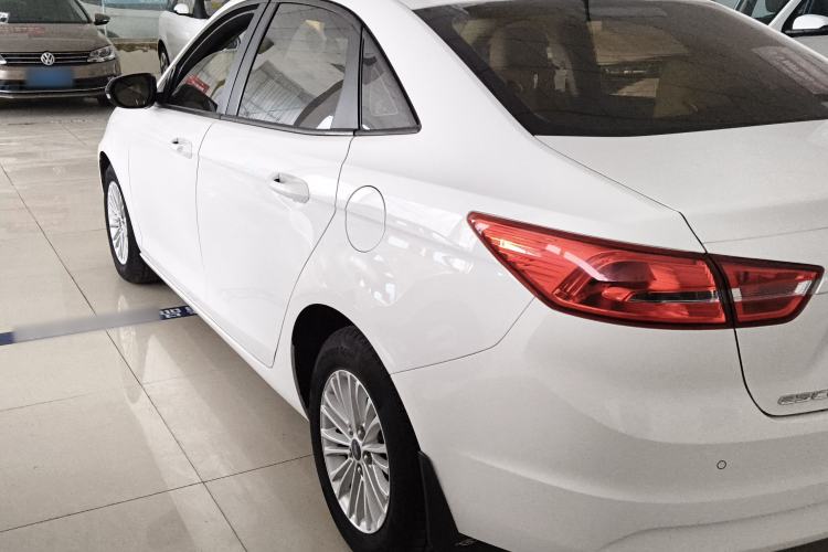 Used Ford Escort 2015 1.5L Manual Comfort Model
