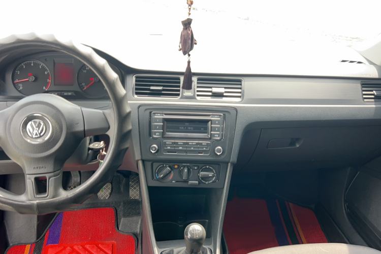 Used Volkswagen Santana 2015 1.4L Manual Fashion Edition
