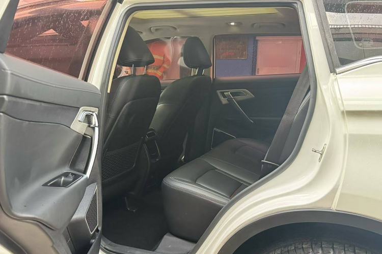 Used Geely Auto Emgrand X7 Sport 2018 1.8TD Automatic Two-Wheel Drive Smart Connect 4G Internet Edition
