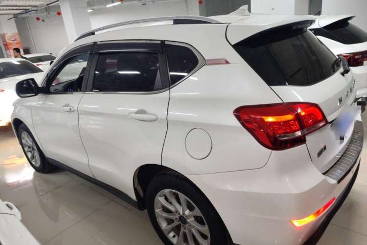 Used Haval H2 2017 Red-Label 1.5T Manual Two-Wheel Drive Comfort Model
