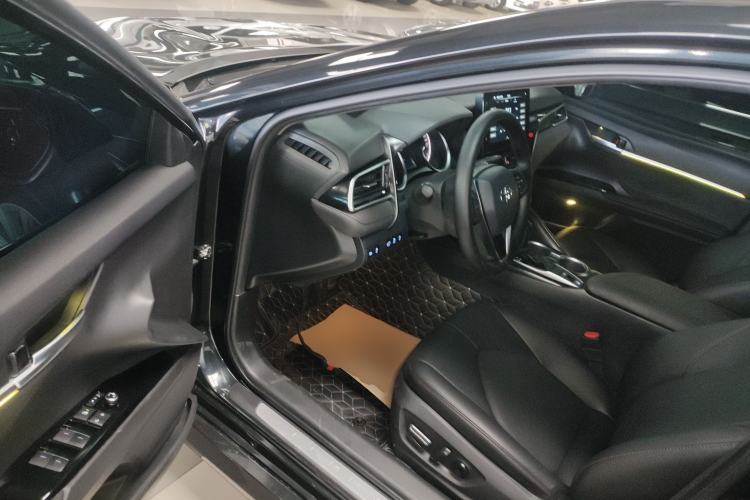 Used Toyota Camry 2021 2.0G Luxury Edition