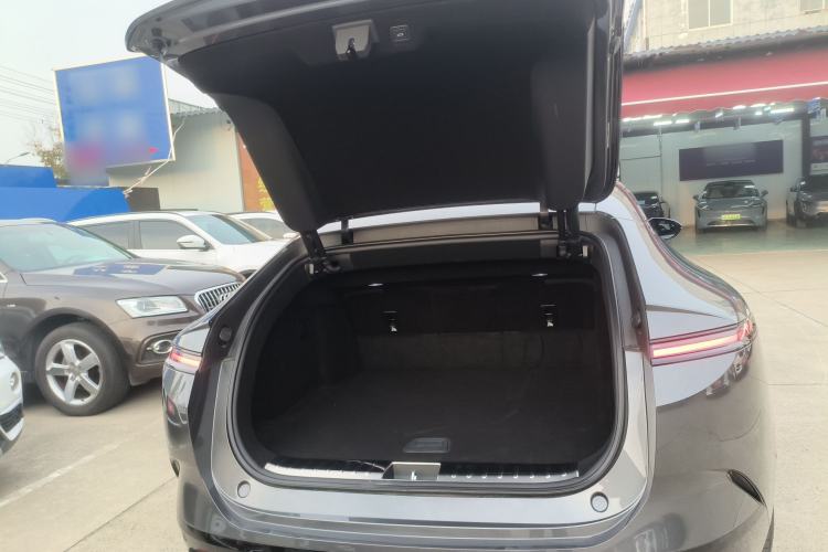 Used  12 2025 Ultra Extended-Range Edition
