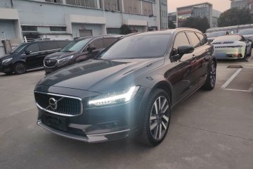 Used Volvo V90 2021 Cross Country B5 AWD Prestige Edition