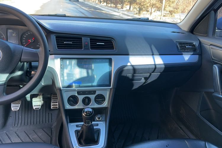 Used Volkswagen Lavida 2013 Revised Classic 1.6L Manual Fashion Edition
