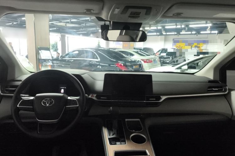 Used Toyota Sienna 2024 2.5L Hybrid Comfort Edition
