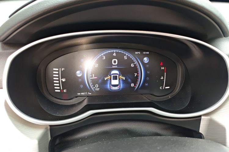 Used Geely Auto Emgrand X7 Sport 2018 1.8TD Automatic Two-Wheel Drive ZhiZun Model with 4G Connectivity
