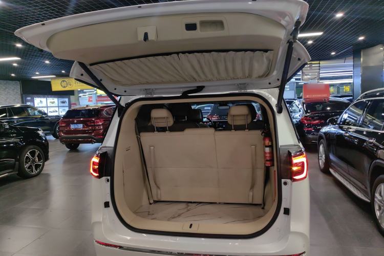 Used Buick GL8 2022 ES Land Cruiser 653T Luxury Model
