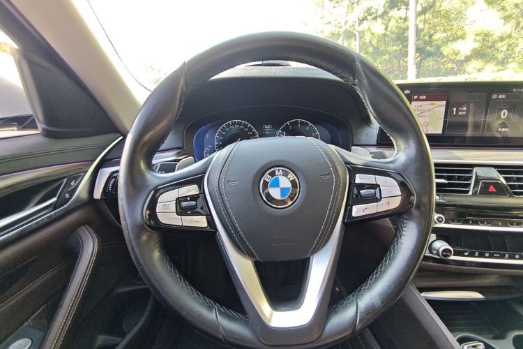 Used BMW 5 Series 2019 Facelifted 530Li Leading Edition Luxury Package
