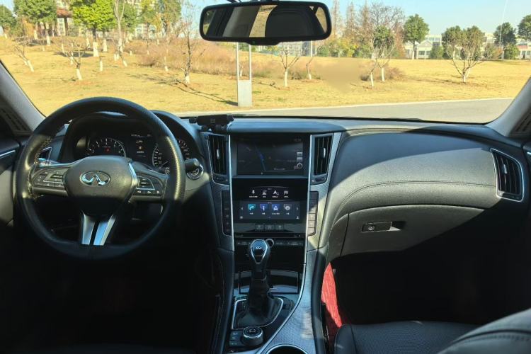 Used Infiniti Q50L 2018 2.0T Enjoyment Version China VI Standard